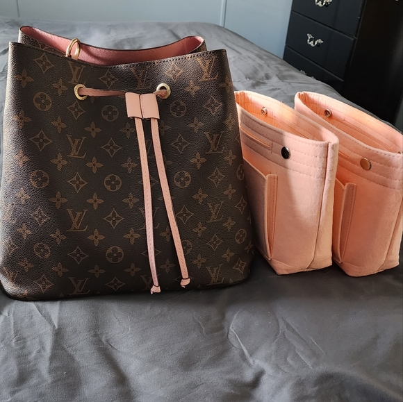 - Ladies Handbag - Picture 1 of 6